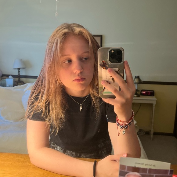 Meet your Posher, Ella - Picture 1 of 1